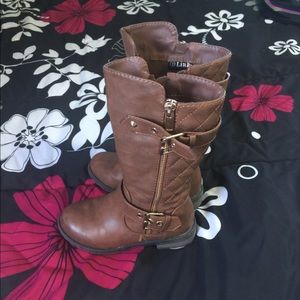 Girls Size 9 Boots - tan